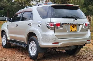 Toyota Fortuner 2.7 AWD 2014 Silver