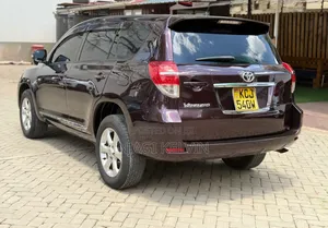 Toyota Vanguard 2011 Burgundy