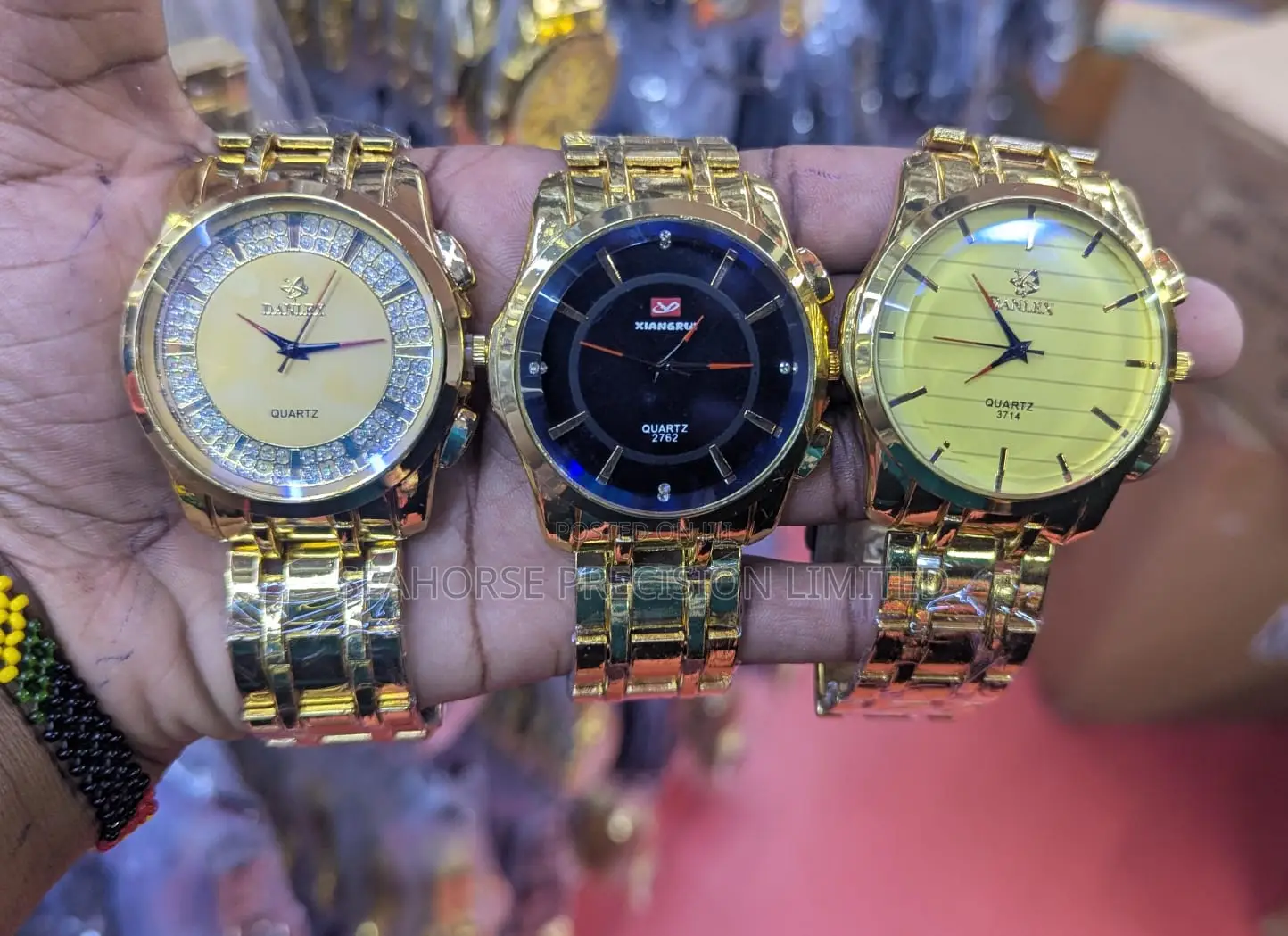 Men’s Qishun & WH Quartz Metallic Watch