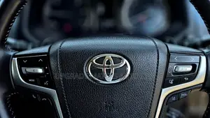 Toyota Land Cruiser Prado 2.8 2021 Black