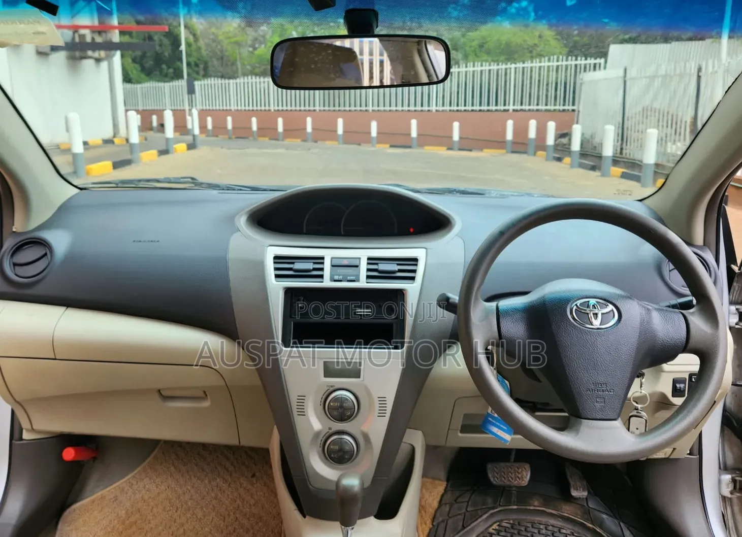Toyota Belta 2009 Silver
