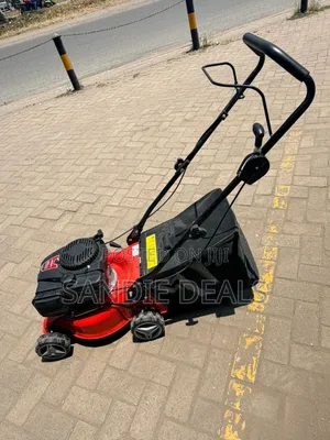 Grass Cutting Machine