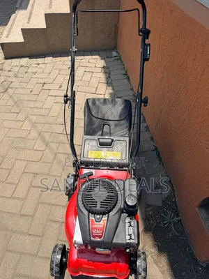 Grass Cutting Machine