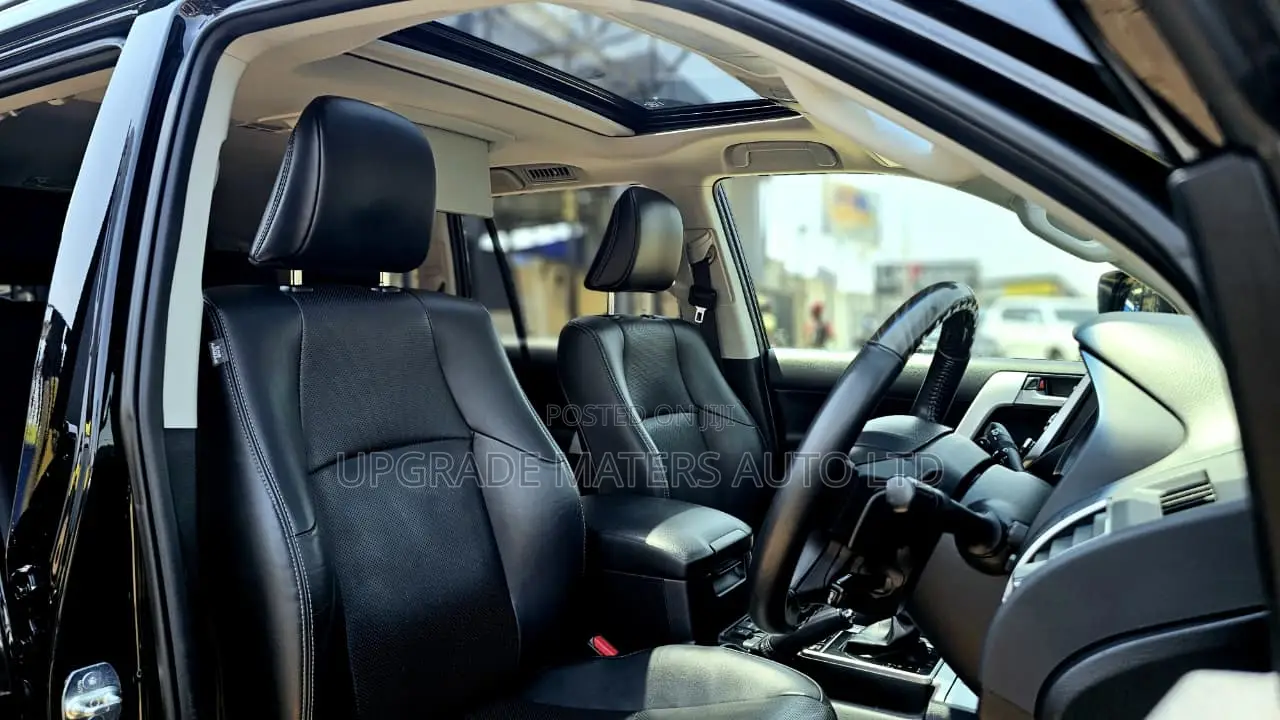 Toyota Land Cruiser Prado 2.8 2021 Black