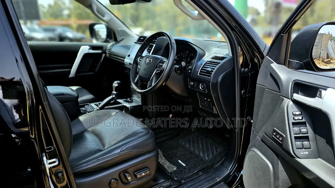 Toyota Land Cruiser Prado 2.8 2021 Black