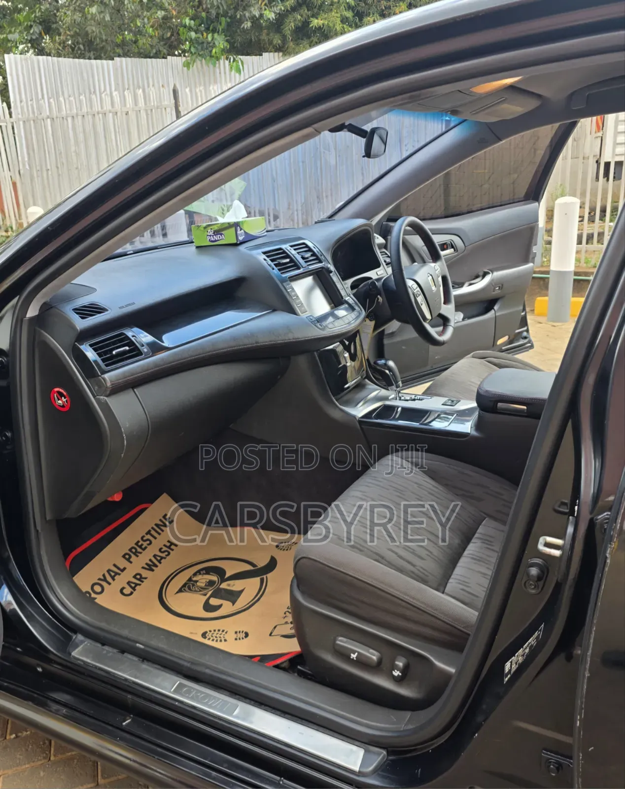 Toyota Crown 2012 Black