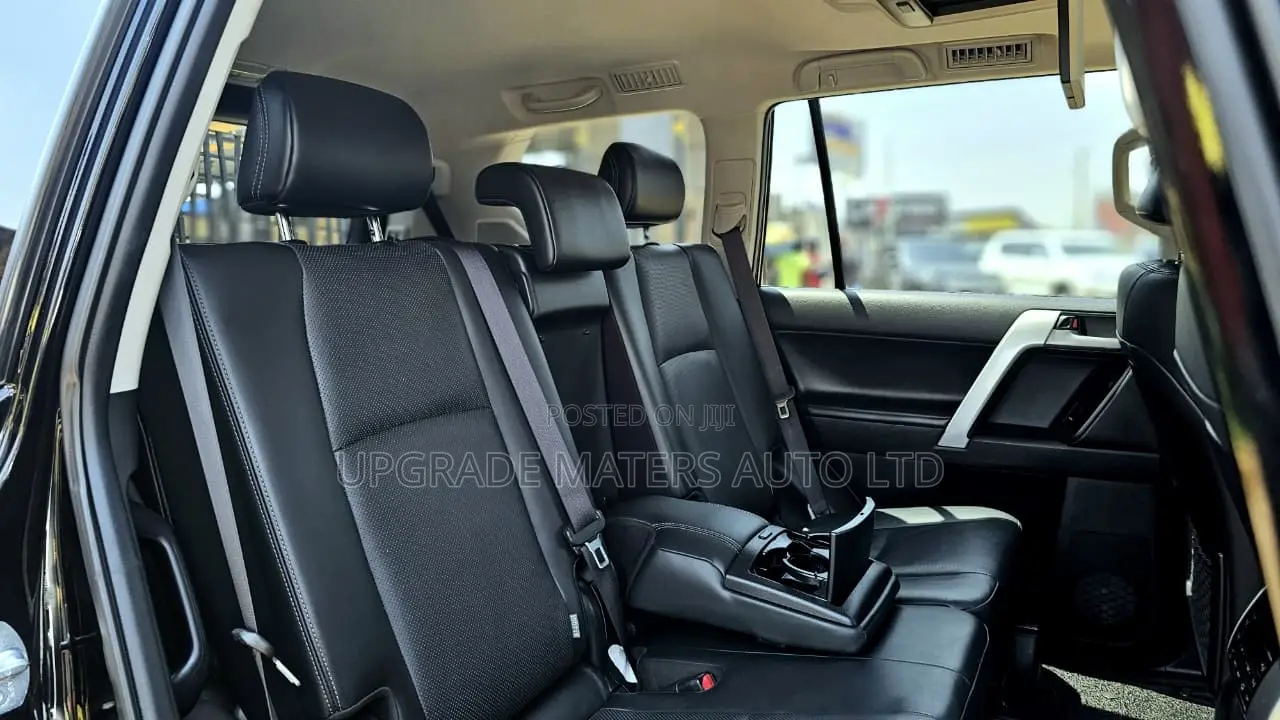 Toyota Land Cruiser Prado 2.8 2021 Black