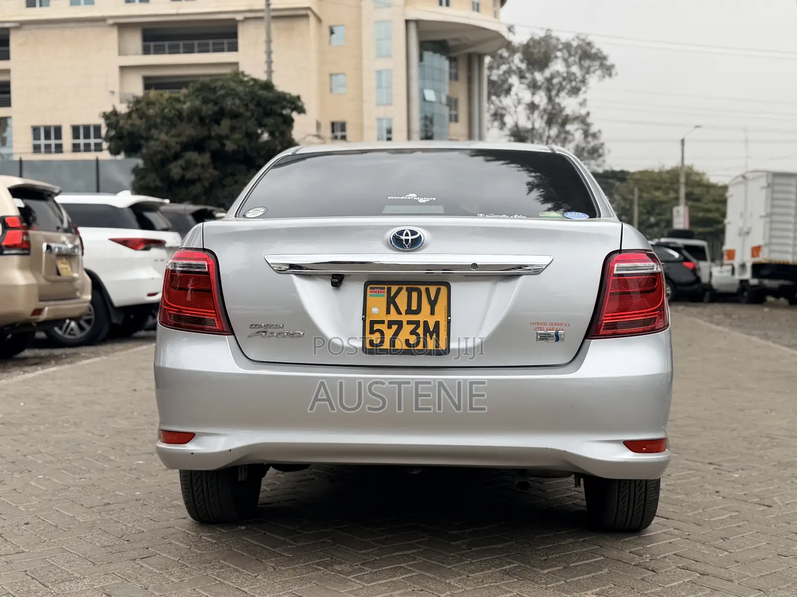 Toyota Axio 1.5 Hybrid 2WD 2019 Silver