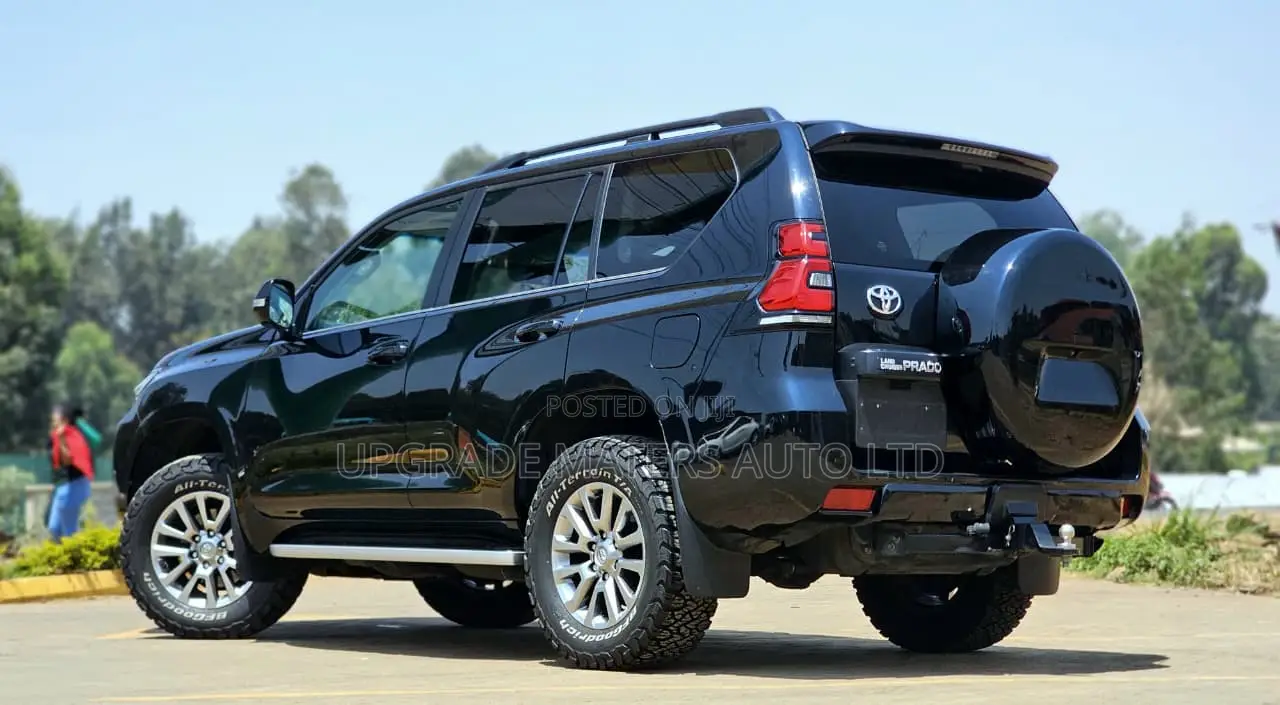 Toyota Land Cruiser Prado 2.8 2021 Black