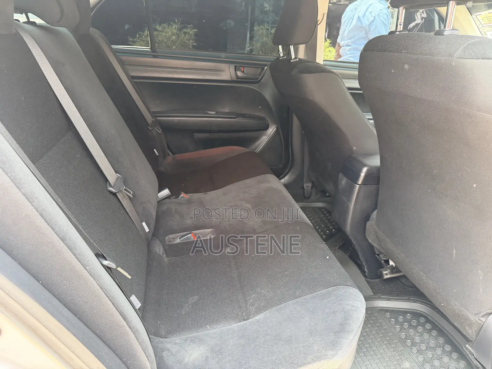 Toyota Axio 1.5 Hybrid 2WD 2019 Silver