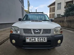 Nissan NP300 2013 White
