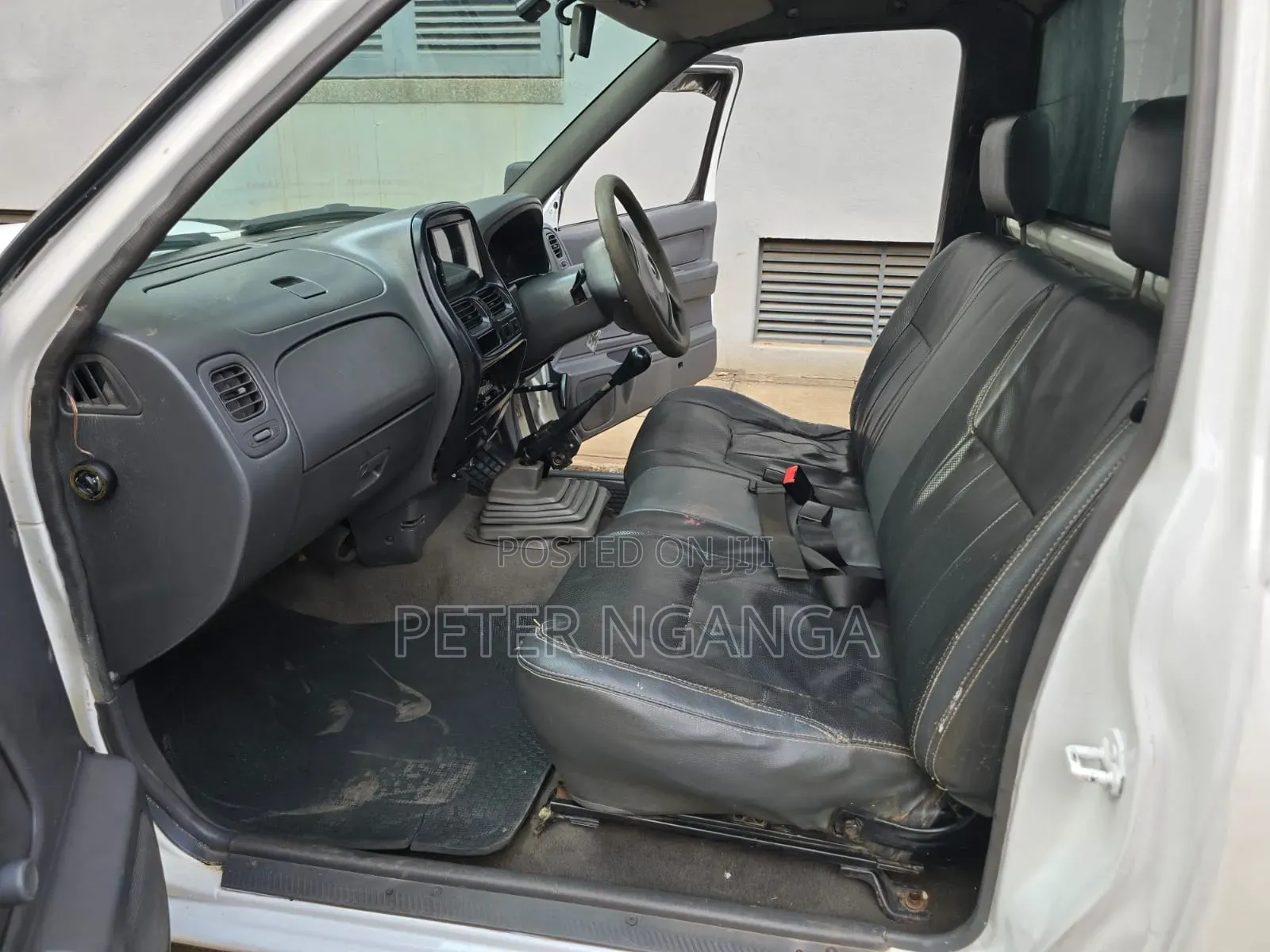 Nissan NP300 2013 White