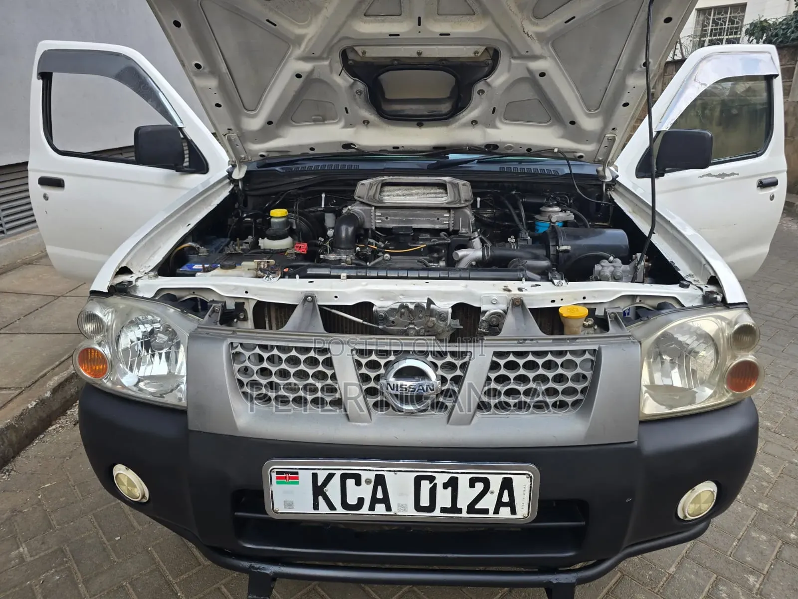 Nissan NP300 2013 White