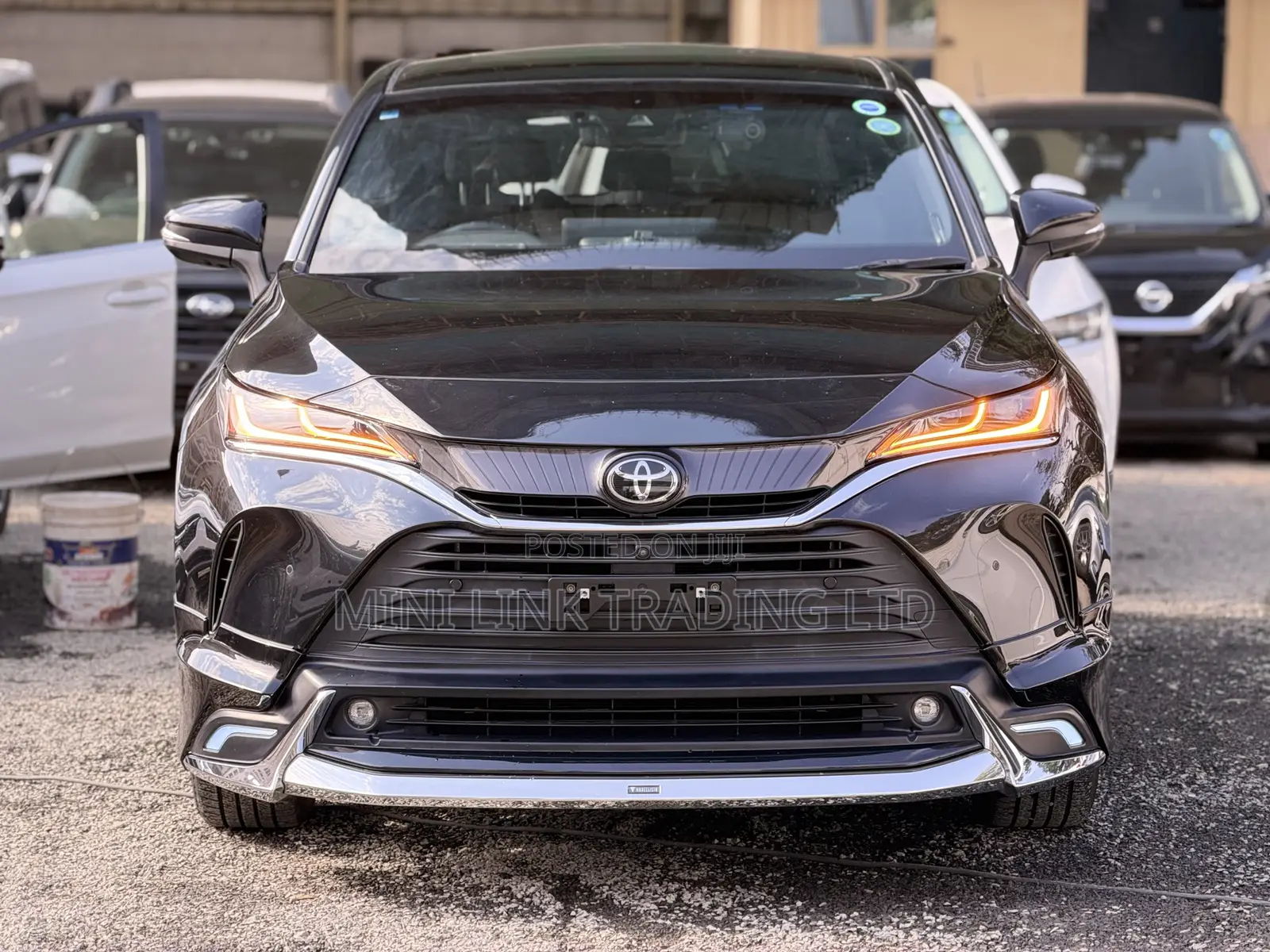 Toyota Harrier 2.0 4WD 2020 Pearl