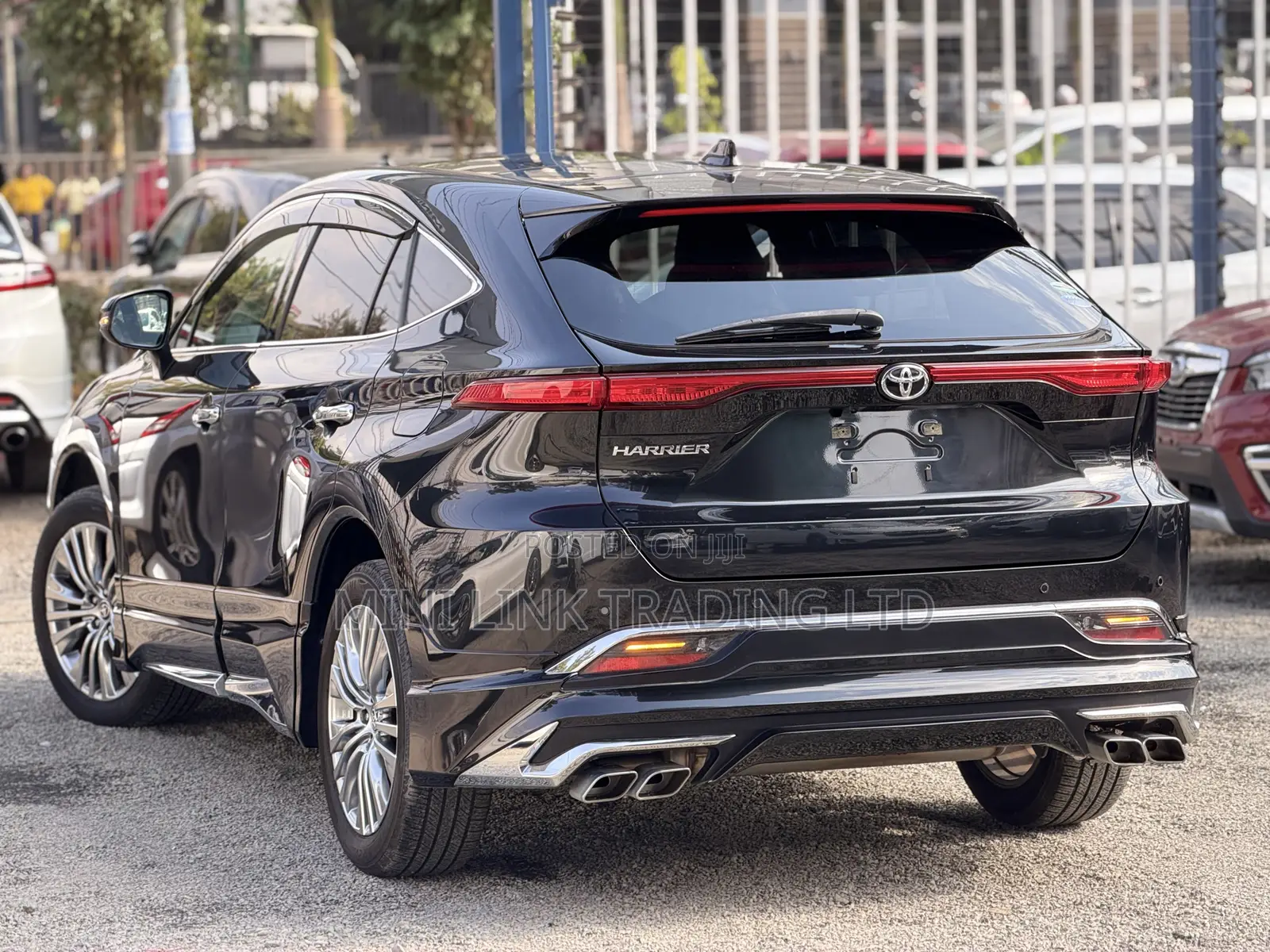 Toyota Harrier 2.0 4WD 2020 Pearl