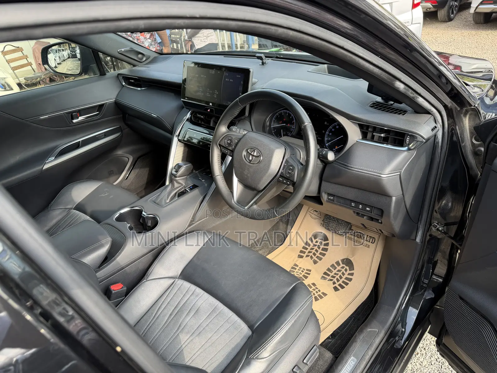 Toyota Harrier 2.0 4WD 2020 Pearl