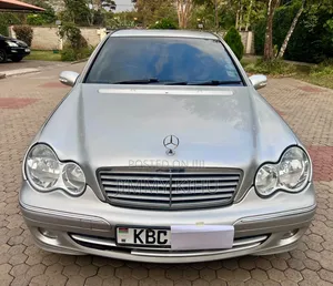 Mercedes-Benz C200 2003 Silver