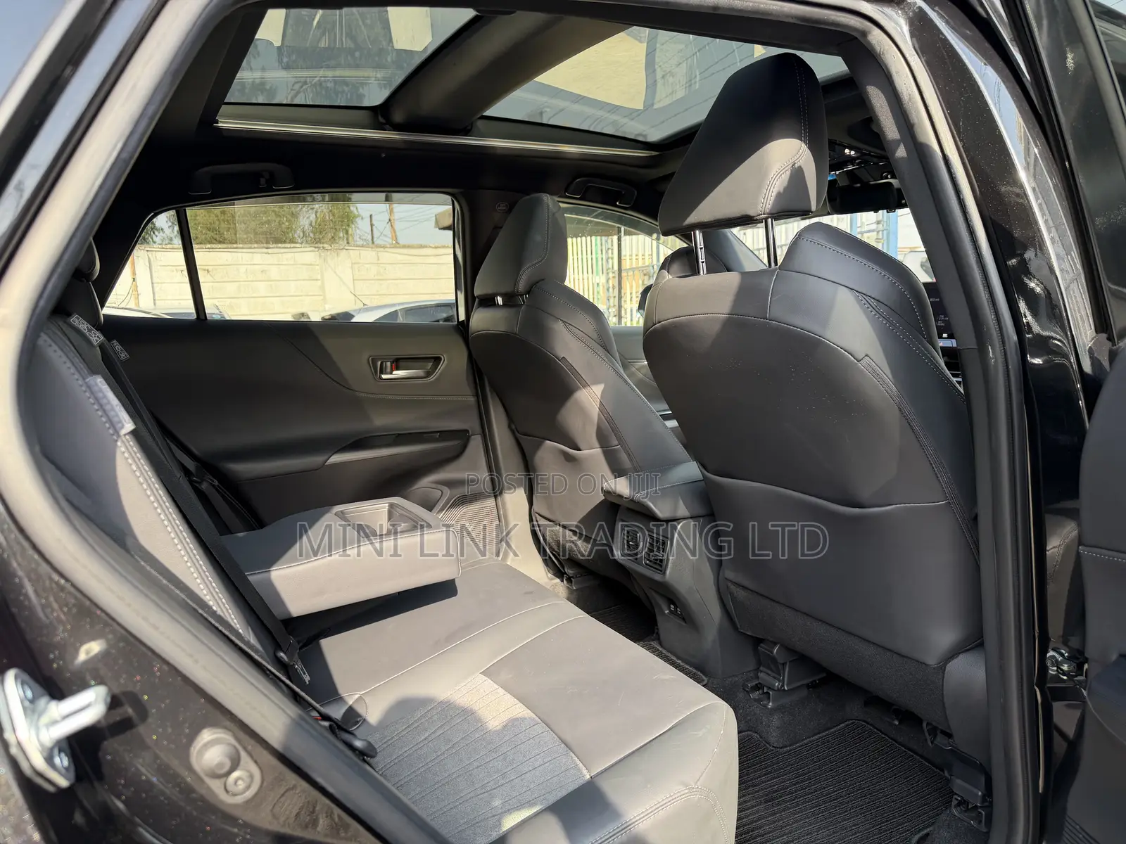 Toyota Harrier 2.0 4WD 2020 Pearl