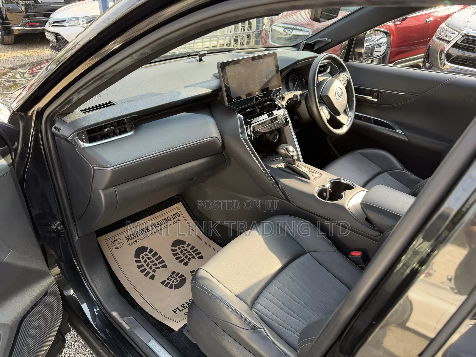Toyota Harrier 2.0 4WD 2020 Pearl