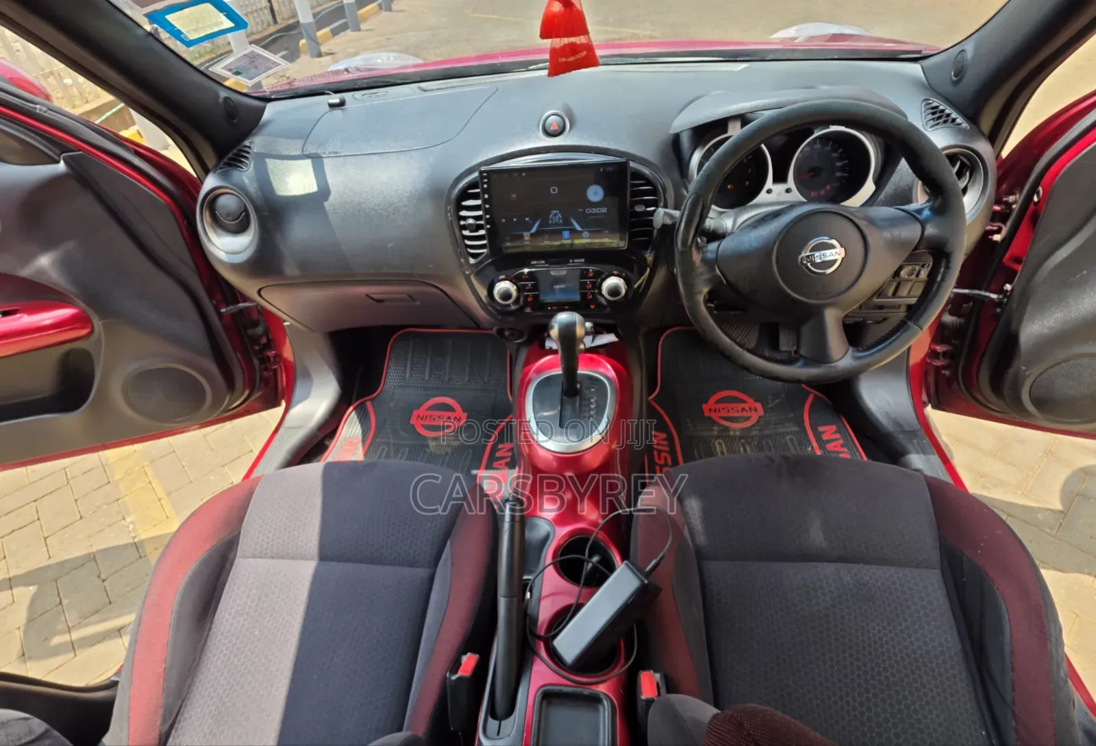 Nissan Juke 2011 Red