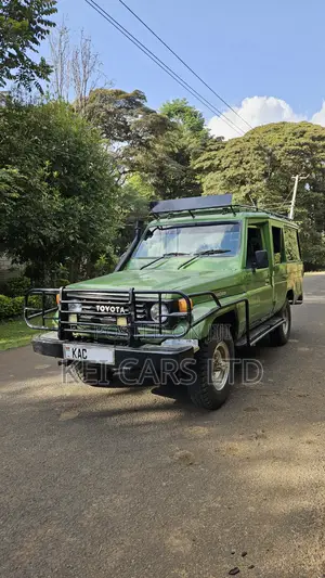 Toyota Land Cruiser 70 1992 Green