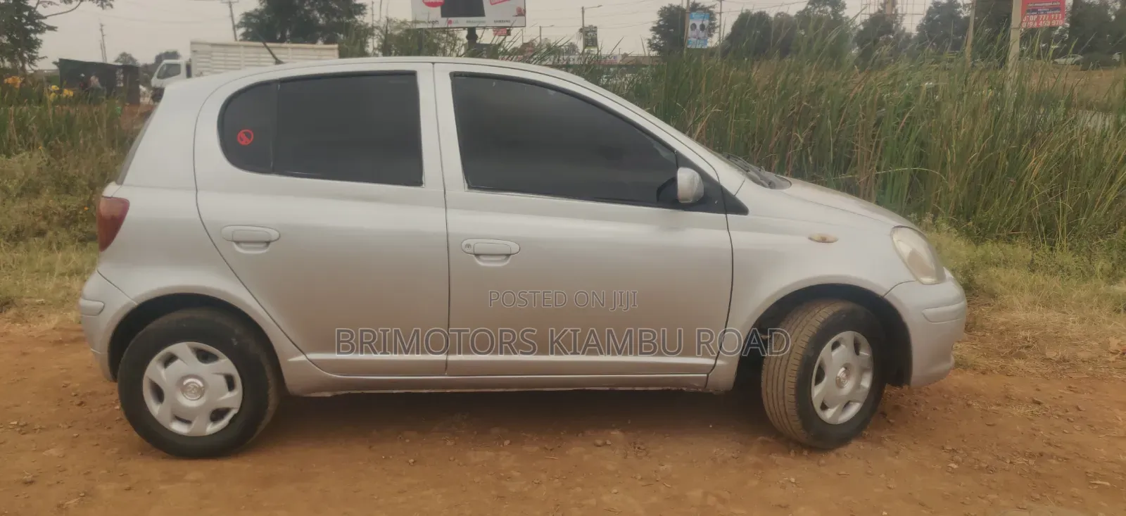 Toyota Vitz 2004 Silver