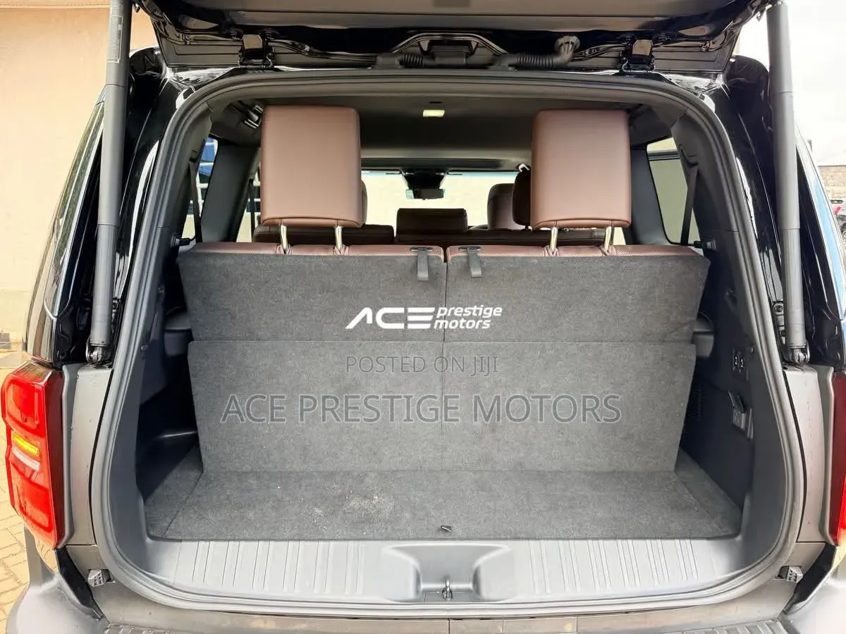 Toyota Land Cruiser Prado 2.8 2025 Black
