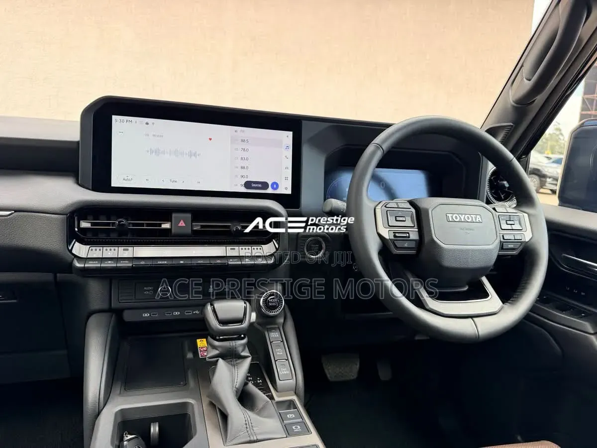 Toyota Land Cruiser Prado 2.8 2025 Black