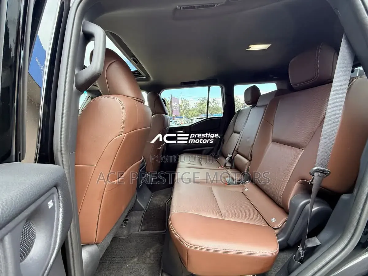 Toyota Land Cruiser Prado 2.8 2025 Black