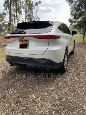 Toyota Harrier 2.0 2021 White