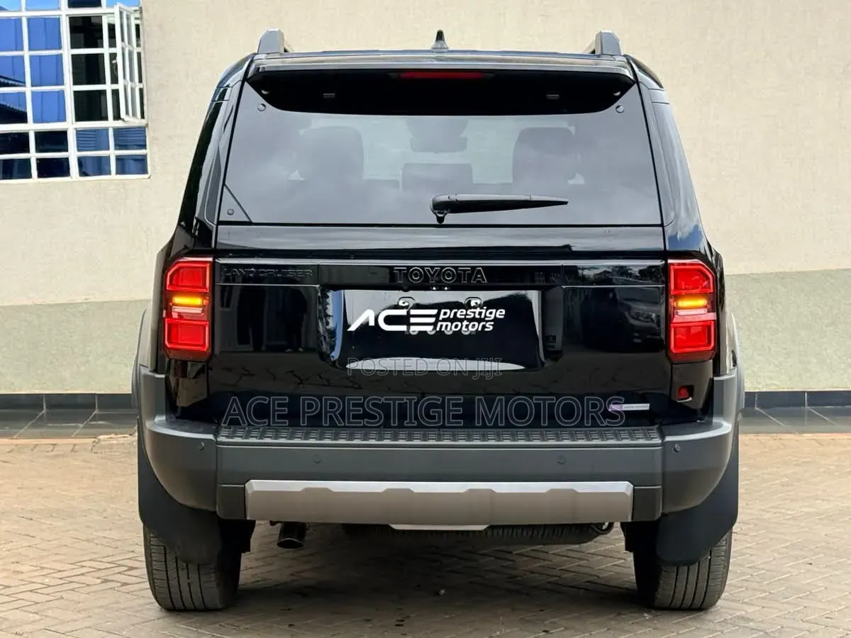 Toyota Land Cruiser Prado 2.8 2025 Black