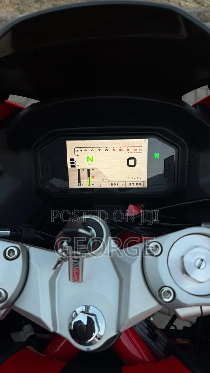 Taro GP1 400R 2025 Red