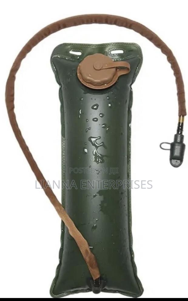 Water Reservoir Bag With Pipe or Straw