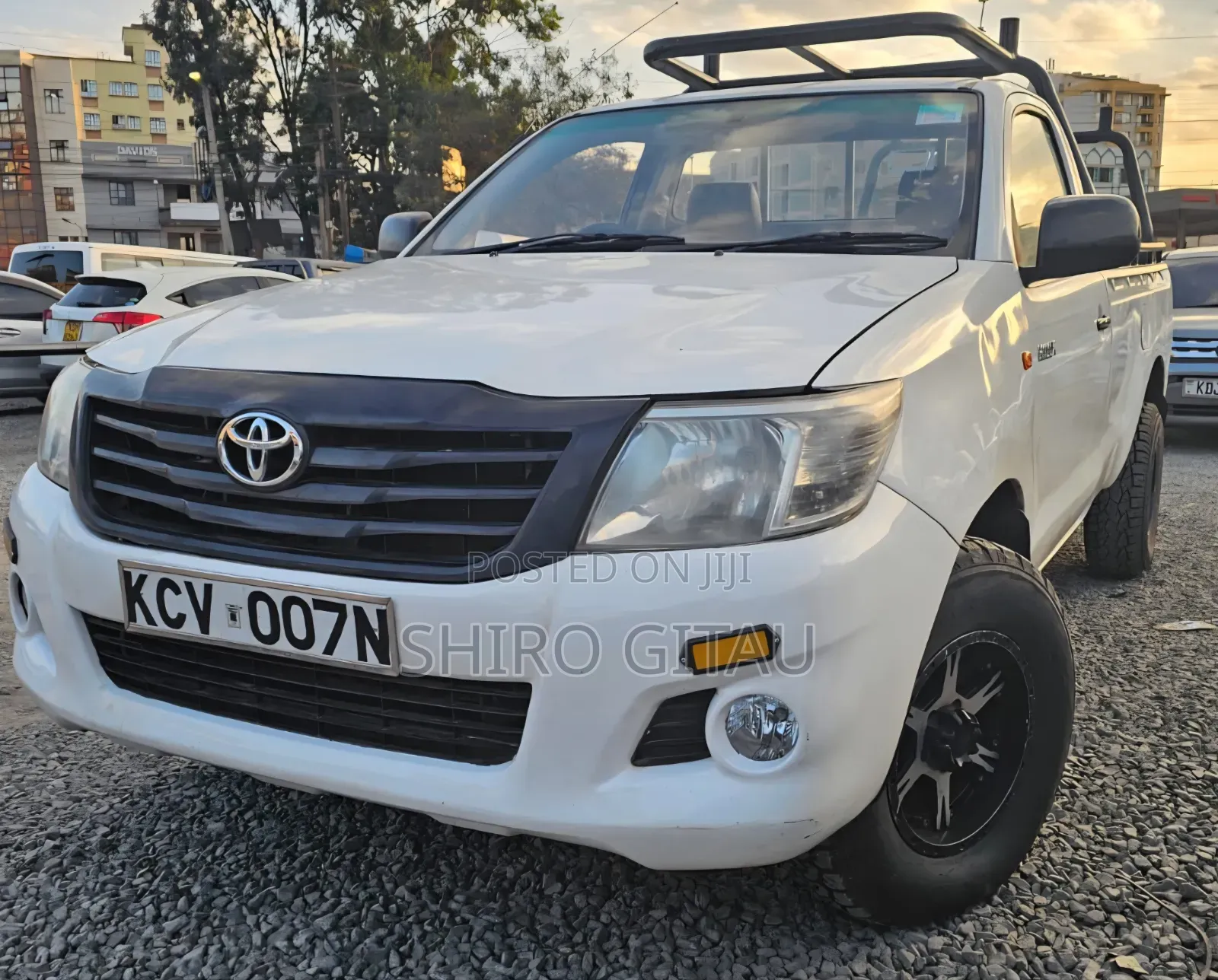 Toyota Hilux 2012 White