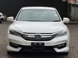Honda Accord Hybrid 2019 White