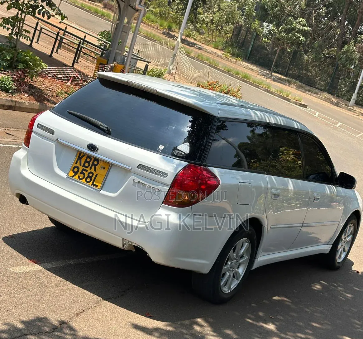 Subaru Legacy 2.0 2005 White
