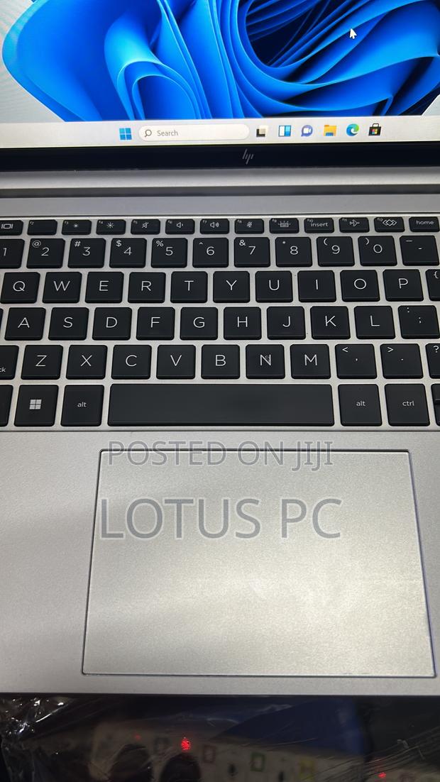 Laptop HP EliteBook 840 G10 16GB Intel Core i7 SSD 512GB - thumbnail 4