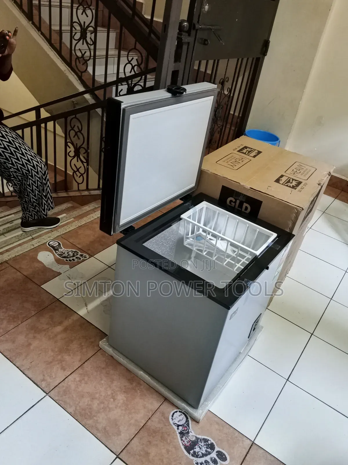 GLD 60-Litre Compact Energy Efficient Chest Freezer.,,,