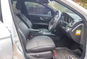 Mercedes-Benz C200 2014