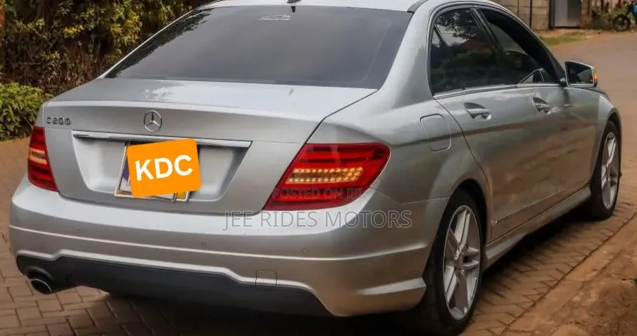 Mercedes-Benz C200 2014