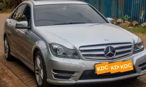 Mercedes-Benz C200 2014