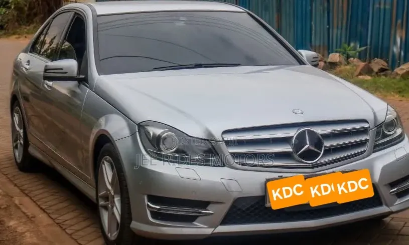 Mercedes-Benz C200 2014
