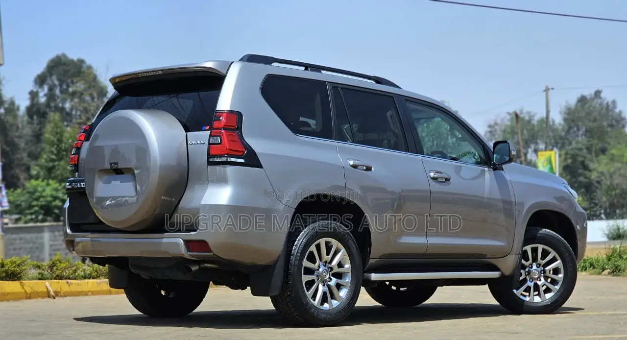 Toyota Land Cruiser Prado 2.8 2021 Brown