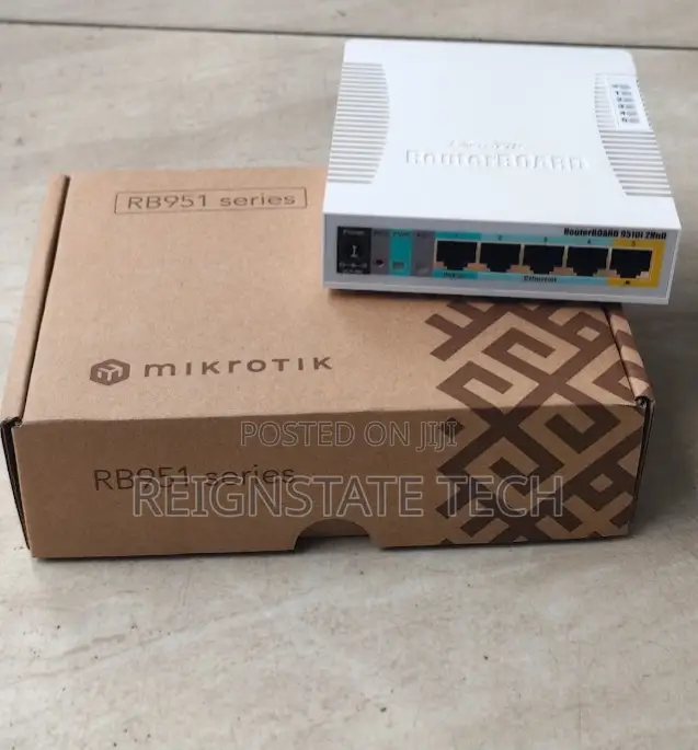 MikroTik RouterBoard RB951Ui-2HnD 5-Port Wireless Router