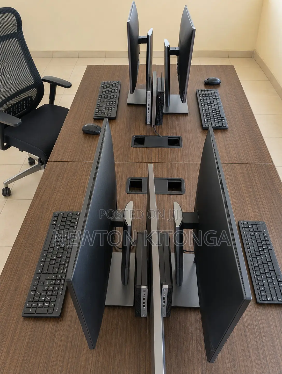 Fully Equiped Premium Office for Sale