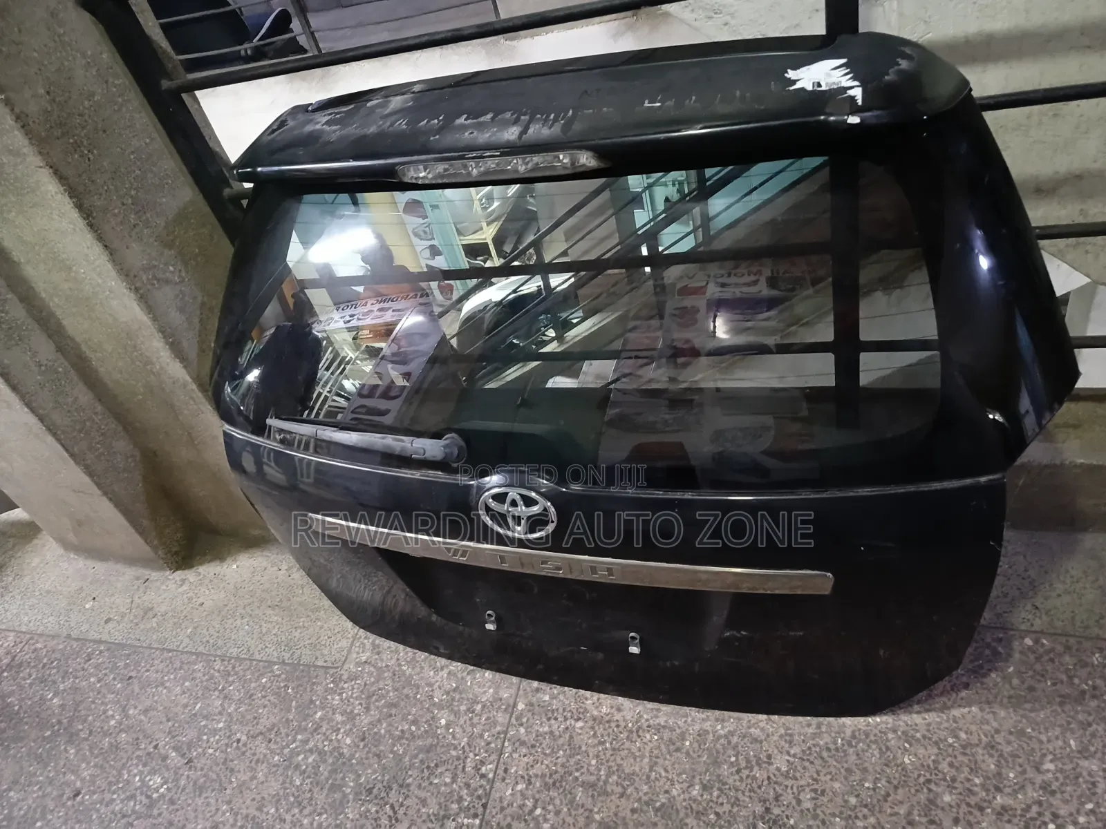 Wish 2095 Model Tailgate/Boot.