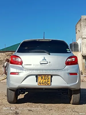 Mitsubishi Mirage 2017 Silver