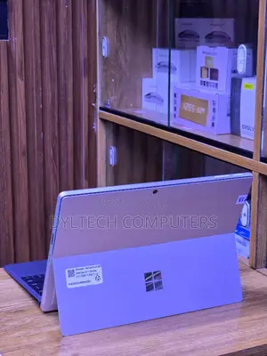 Laptop Microsoft Surface Pro 9 16GB Intel Core i7 SSD 256GB