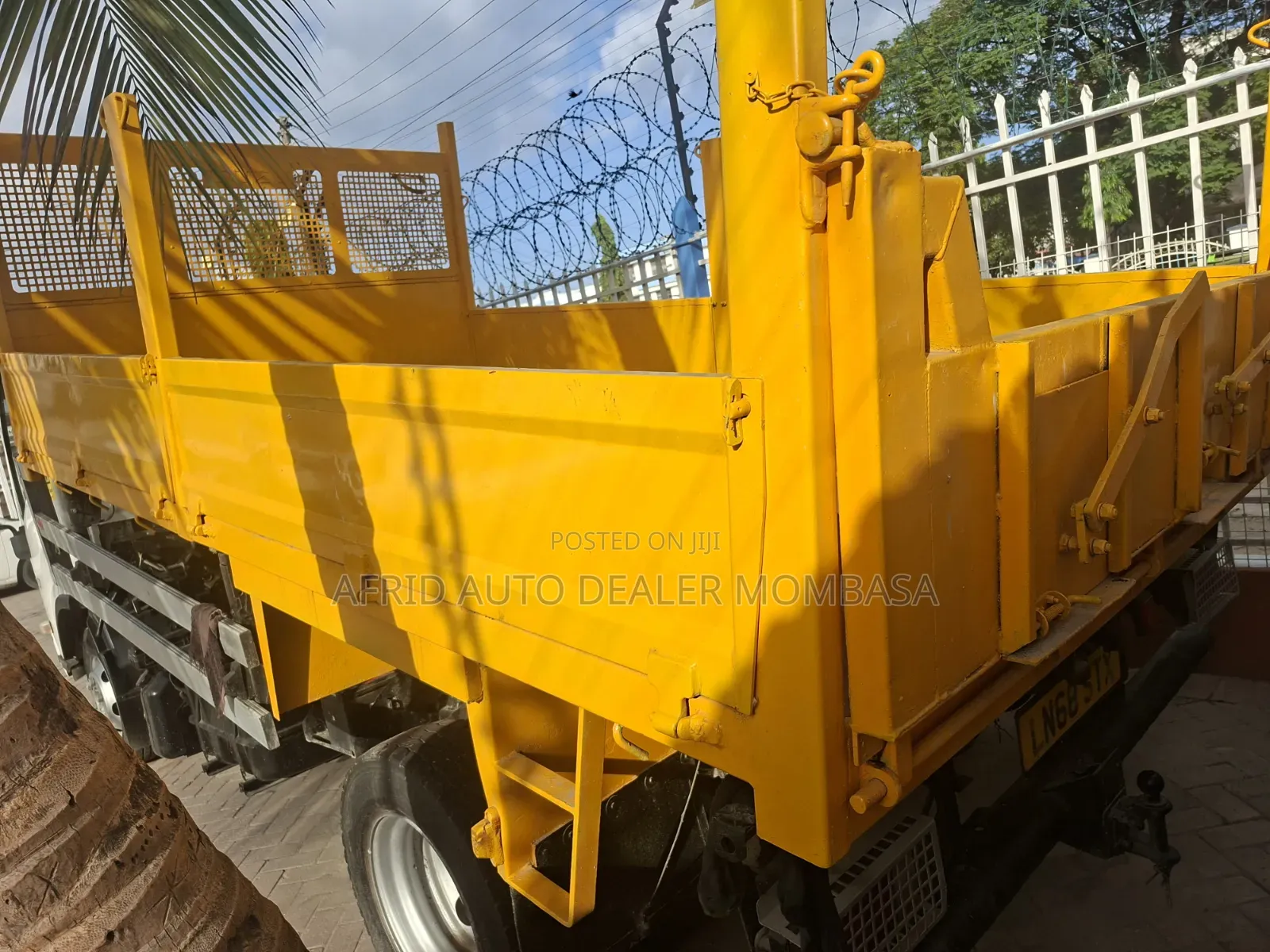 Isuzu Urban Tipper 2019