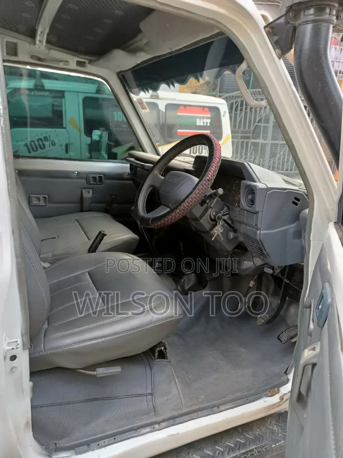 Toyota Land Cruiser 2009 White